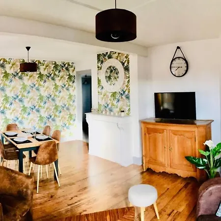 Le Donjon - T3 80m2 - Hyper Centre - Spacieux & Lumineux Apartment