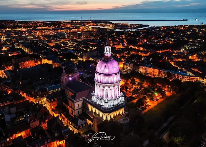 Le Donjon - T3 80m2 - Hyper Centre - Spacieux & Lumineux Appartamento